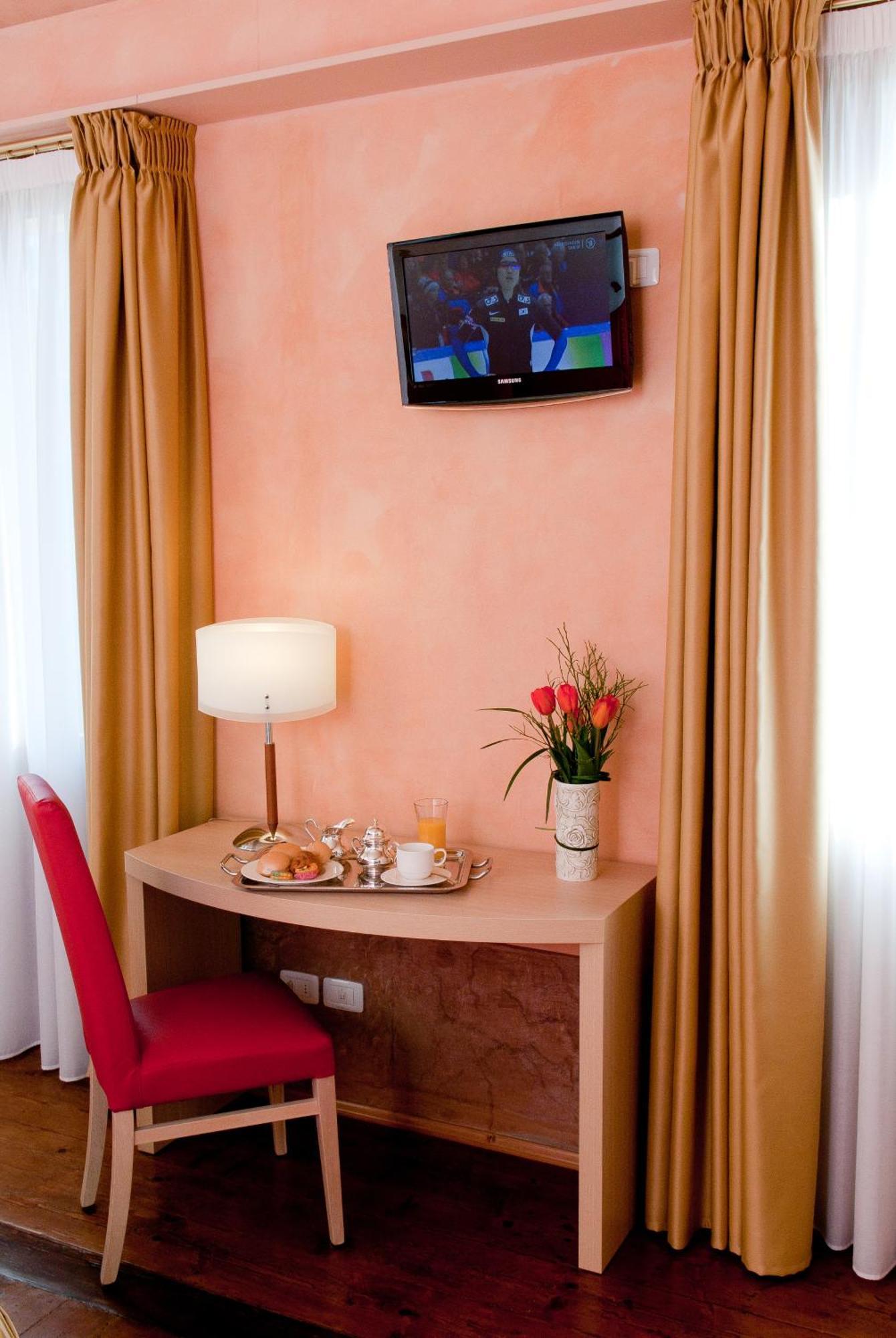 Hotel Villa Maternini Vazzola Habitación foto